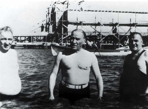 Siyah Beyaz Fotoğraflarla Atatürk Galerisi- 5