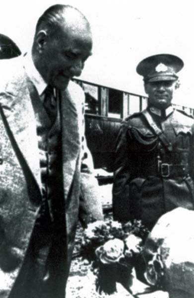Siyah Beyaz Fotoğraflarla Atatürk Galerisi- 5