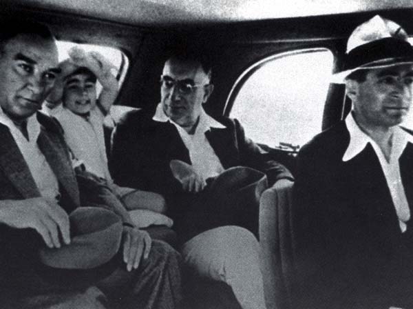 Siyah Beyaz Fotoğraflarla Atatürk Galerisi- 5