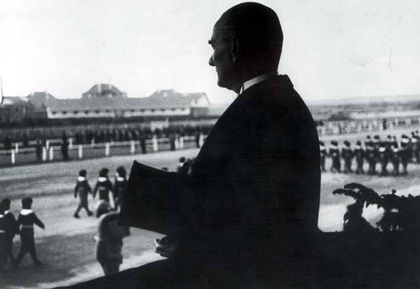 Siyah Beyaz Fotoğraflarla Atatürk Galerisi- 5
