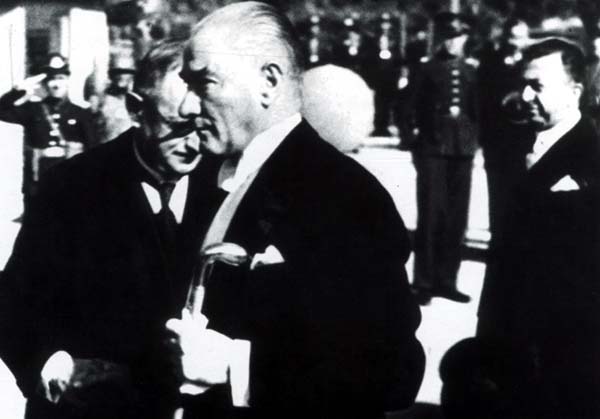 Siyah Beyaz Fotoğraflarla Atatürk Galerisi- 5