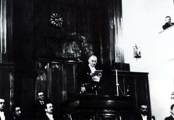 Siyah Beyaz Fotoğraflarla Atatürk Galerisi- 5