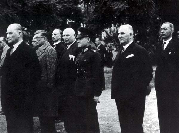 Siyah Beyaz Fotoğraflarla Atatürk Galerisi- 5