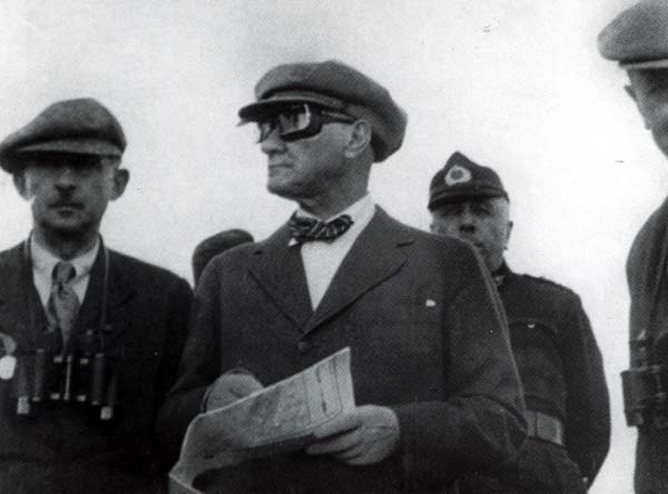 Siyah Beyaz Fotoğraflarla Atatürk Galerisi- 5