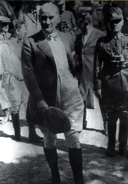 Siyah Beyaz Fotoğraflarla Atatürk Galerisi- 5