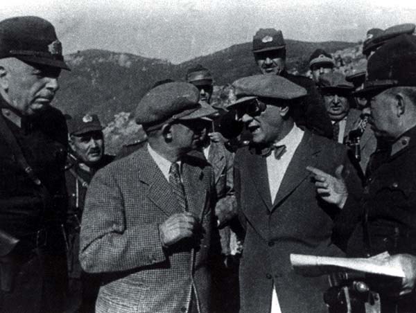 Siyah Beyaz Fotoğraflarla Atatürk Galerisi- 5