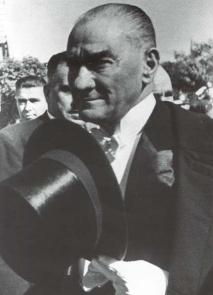 Siyah Beyaz Fotoğraflarla Atatürk Galerisi- 5
