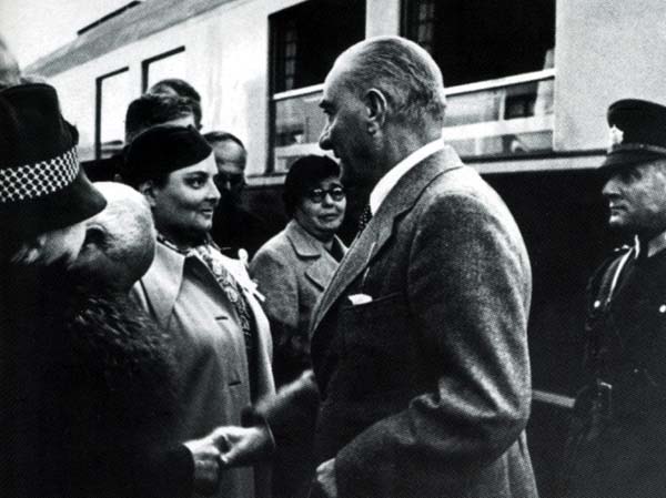 Siyah Beyaz Fotoğraflarla Atatürk Galerisi- 5