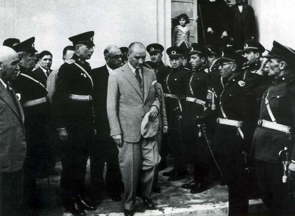 Siyah Beyaz Fotoğraflarla Atatürk Galerisi- 6