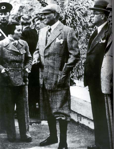 Siyah Beyaz Fotoğraflarla Atatürk Galerisi- 6