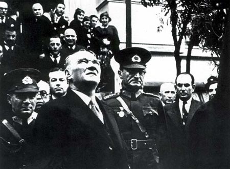 Siyah Beyaz Fotoğraflarla Atatürk Galerisi- 6