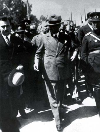 Siyah Beyaz Fotoğraflarla Atatürk Galerisi- 6