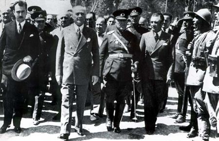 Siyah Beyaz Fotoğraflarla Atatürk Galerisi- 6