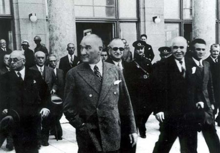 Siyah Beyaz Fotoğraflarla Atatürk Galerisi- 6