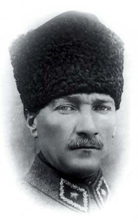 Siyah Beyaz Fotoğraflarla Atatürk Galerisi- 6