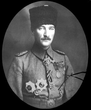 Siyah Beyaz Fotoğraflarla Atatürk Galerisi-7