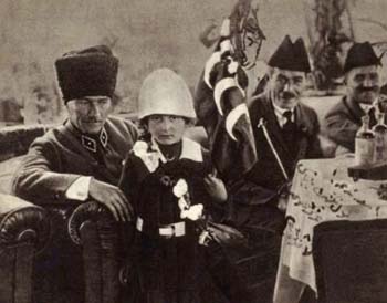 Siyah Beyaz Fotoğraflarla Atatürk Galerisi-7