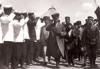 Siyah Beyaz Fotoğraflarla Atatürk Galerisi-7
