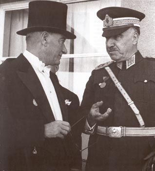 Siyah Beyaz Fotoğraflarla Atatürk Galerisi-7