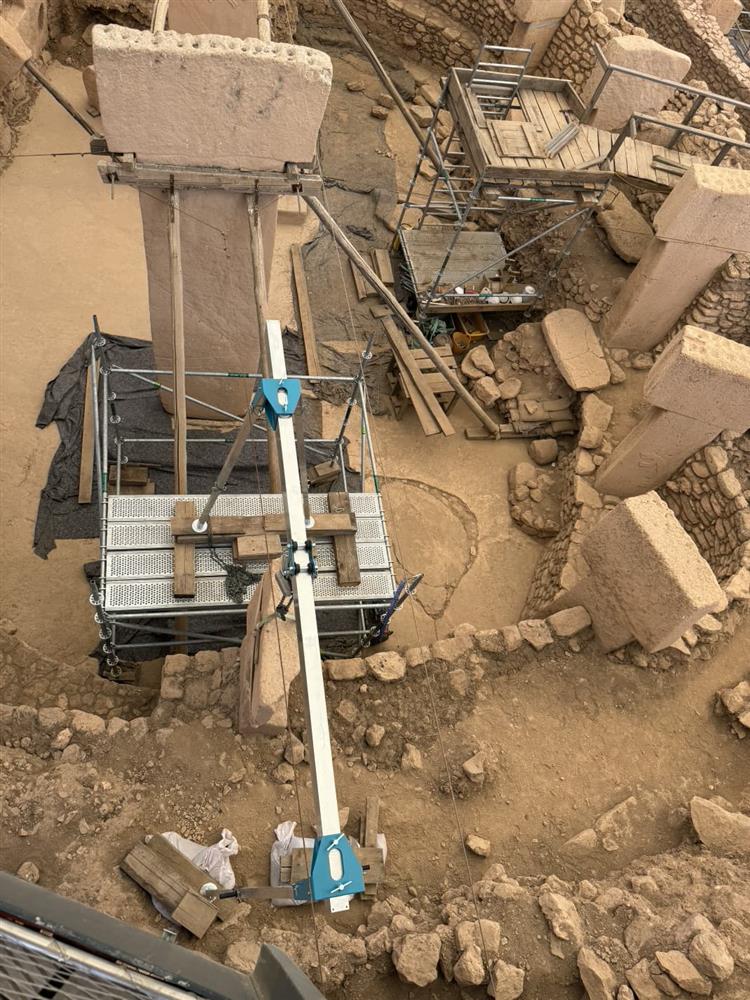 GÖBEKLİTEPE’NİN KUZEYİNDE İLK KAZI