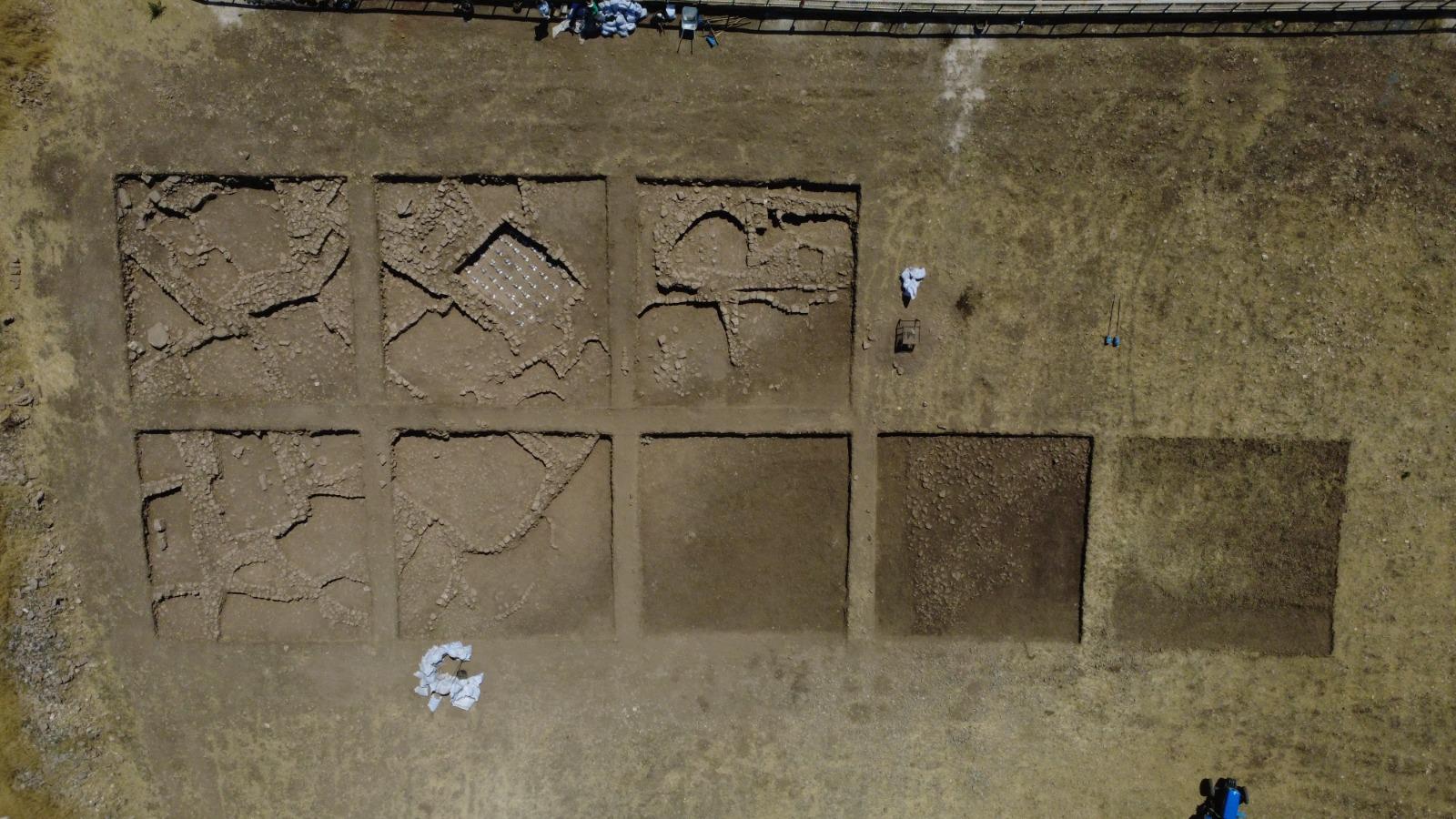 GÖBEKLİTEPE’NİN KUZEYİNDE İLK KAZI